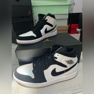 Nike Air Jordan 1 Mid 'Diamond Shorts' (DH6933-100)